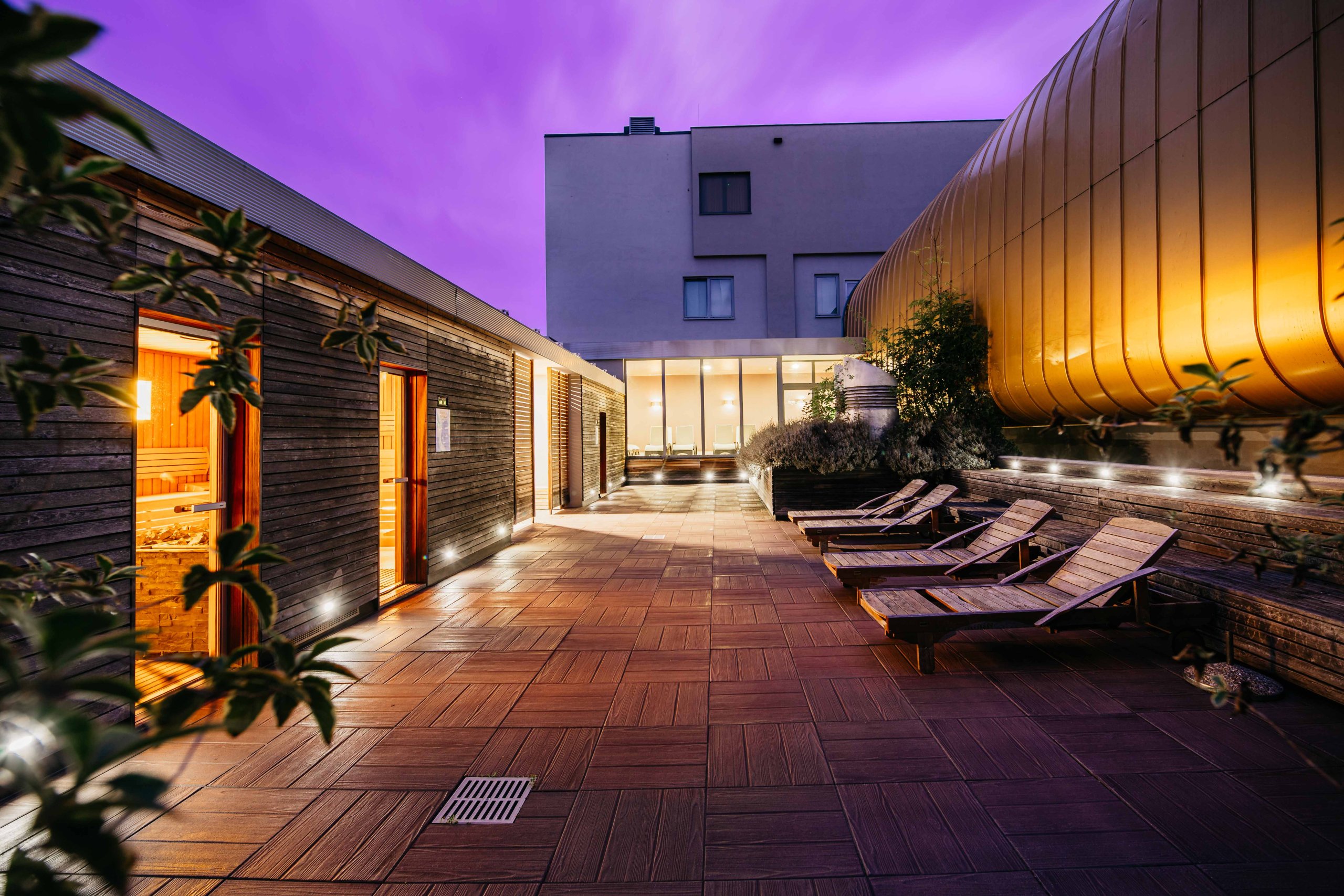 Outdoor sauna world